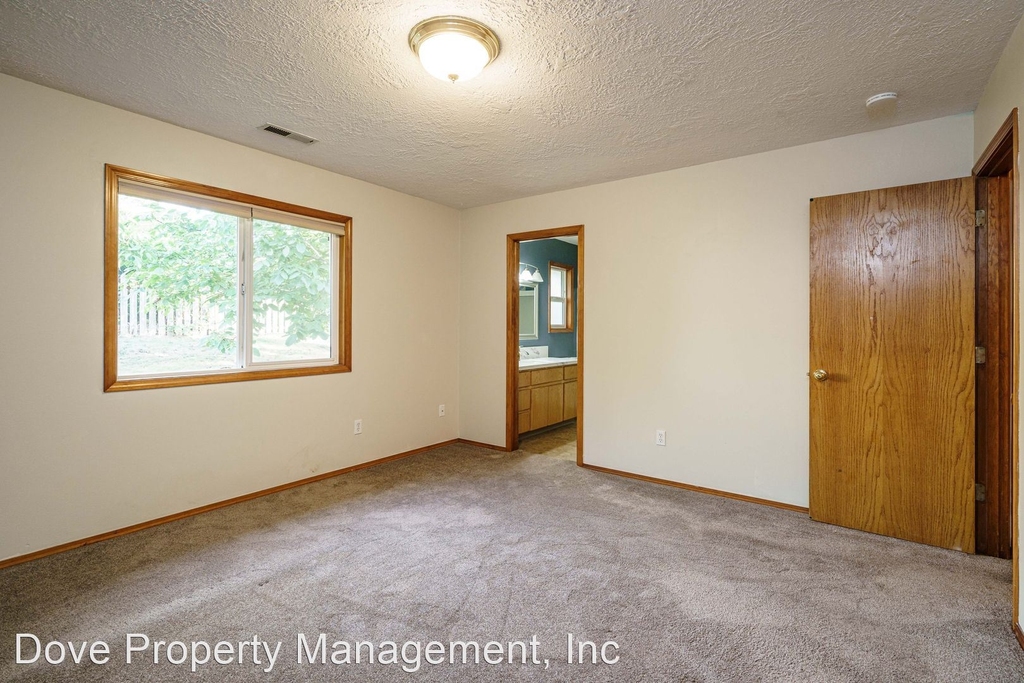 216 S 3rd Avenue - Photo 24