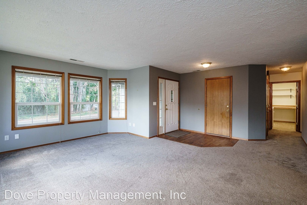 216 S 3rd Avenue - Photo 4