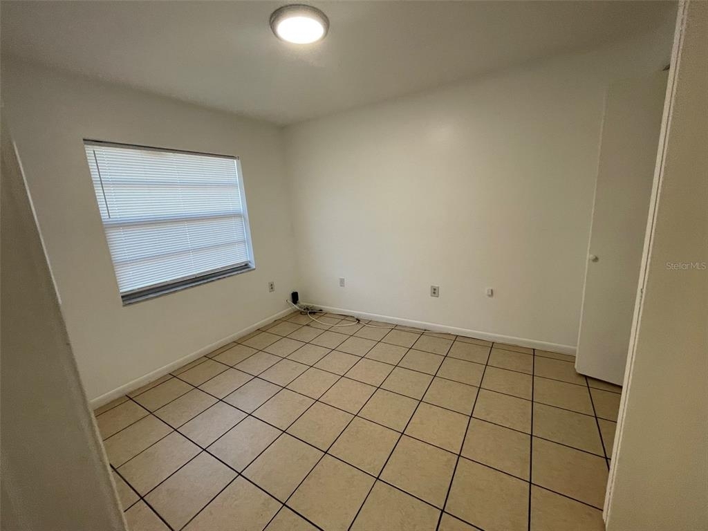 10407 N Jasmine Avenue - Photo 18