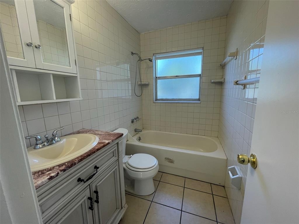 10407 N Jasmine Avenue - Photo 17