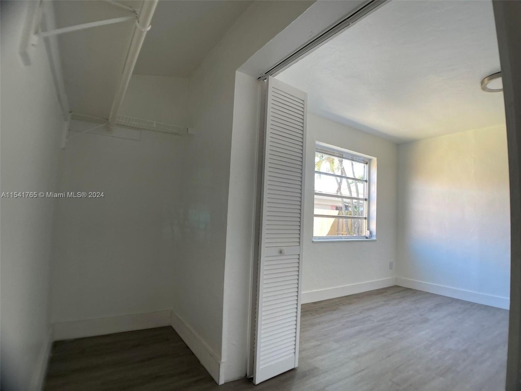 2919 Sw 25th Ter - Photo 13