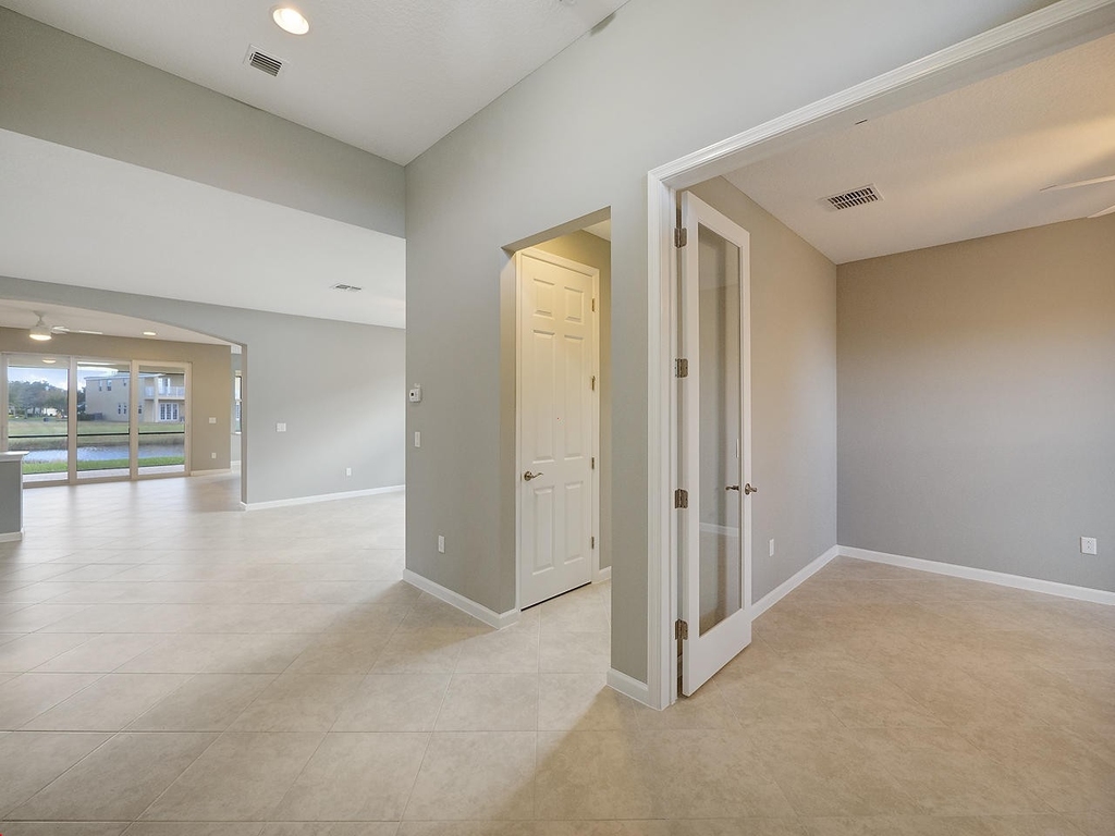 11289 Sw Lake Park Drive - Photo 3