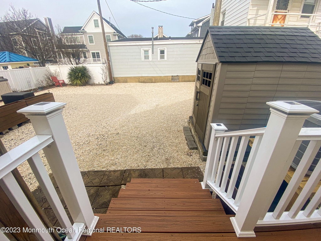 212 15th Avenue - Photo 11