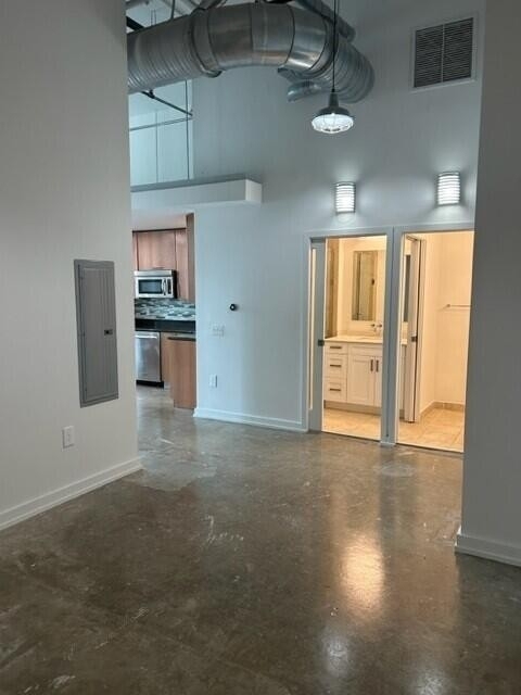 115 Ne 3rd Avenue - Photo 12