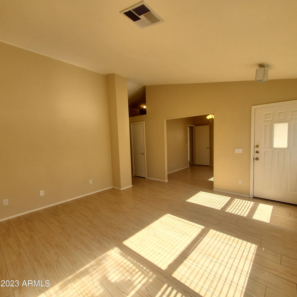 4739 E Desert Wind Drive - Photo 2