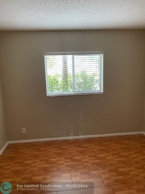 259 S Cypress Rd - Photo 2