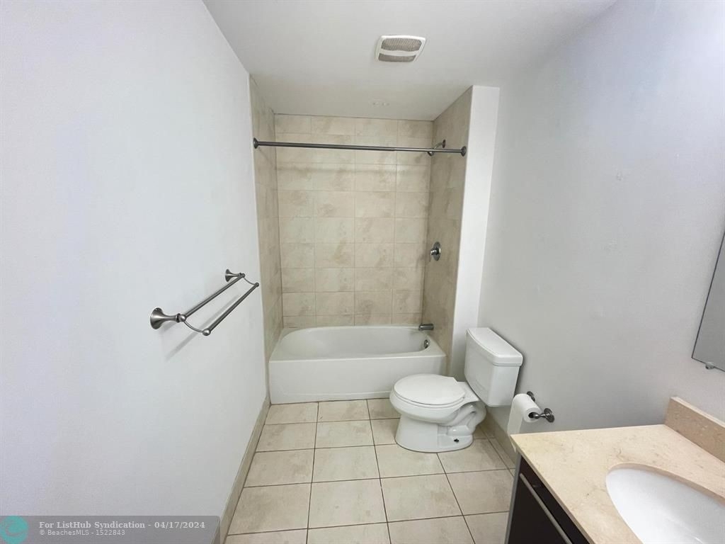 1900 N Bayshore Dr - Photo 12