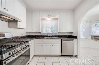 496 E 52nd Street - Photo 8