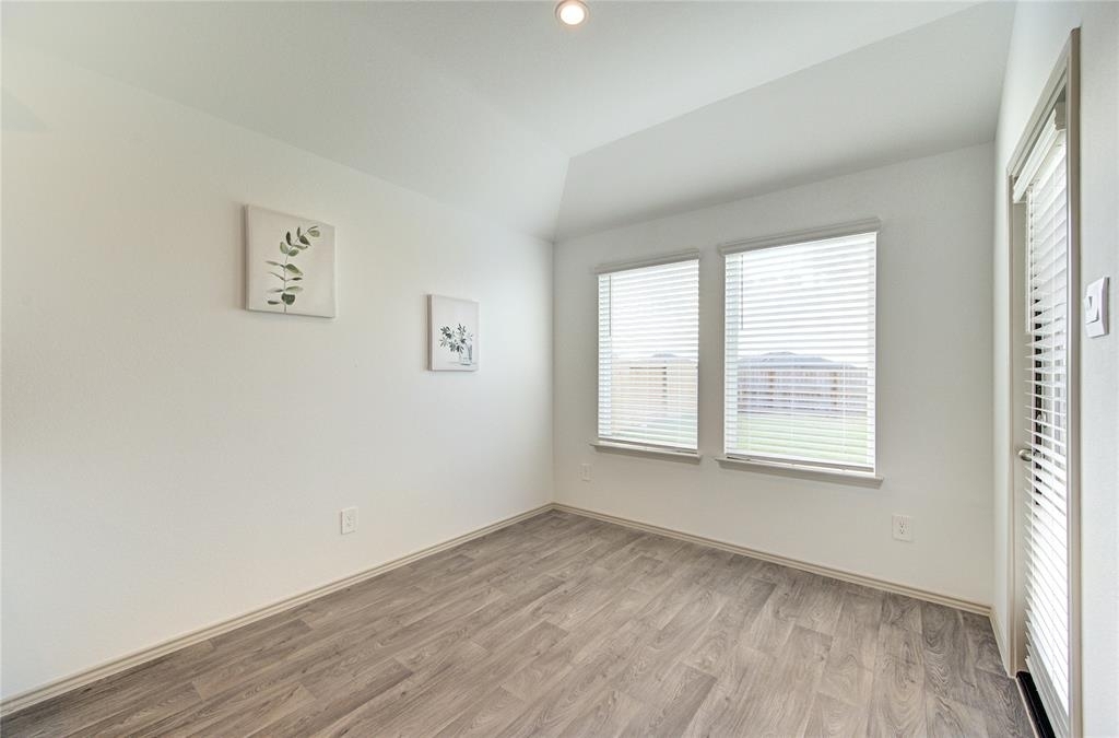 1806 Laguna Way - Photo 17