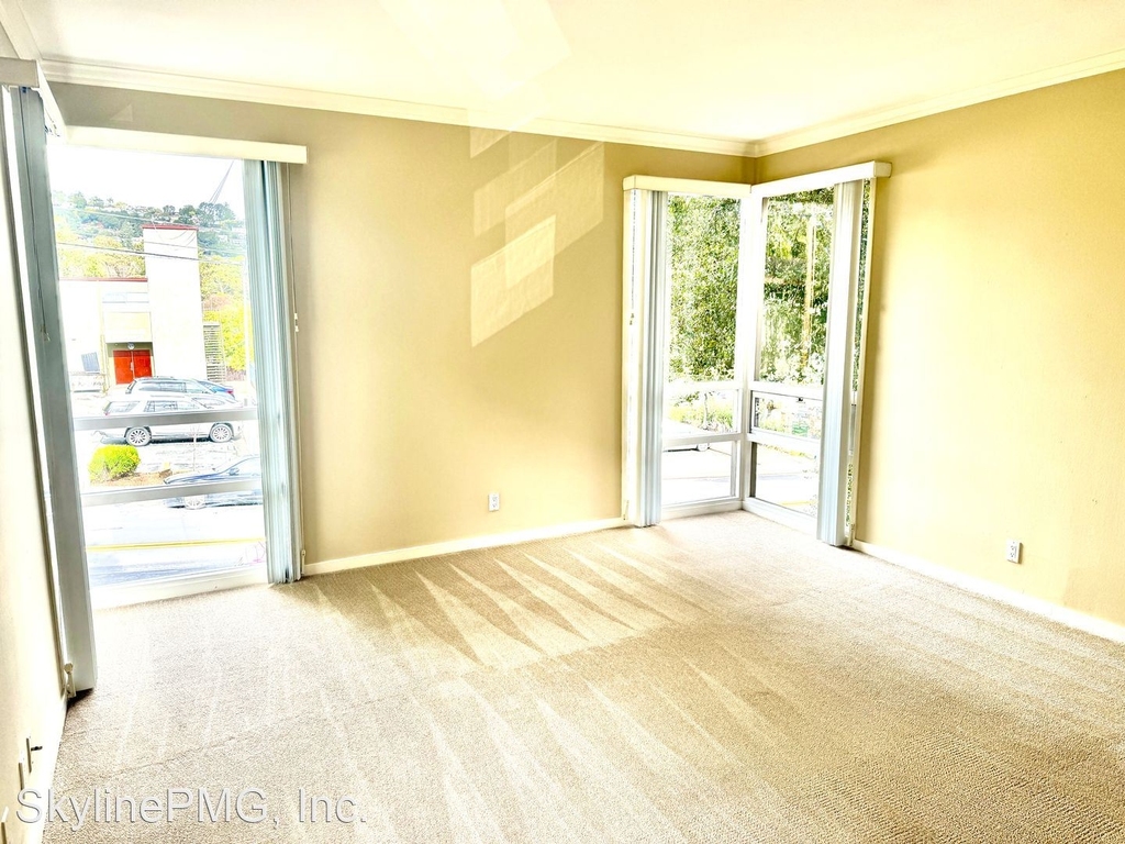 2101 Carlmont Drive - Photo 4
