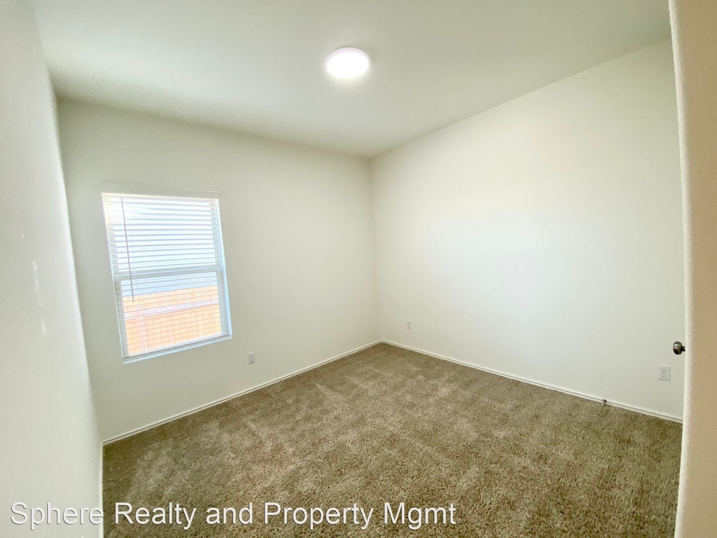 938 Circle Way Unit 3h - Photo 11