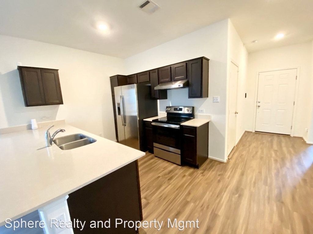 938 Circle Way Unit 3h - Photo 12