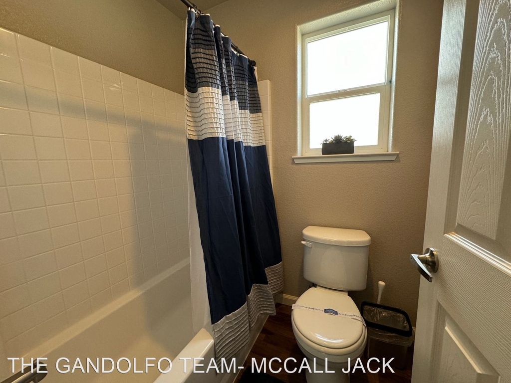 3678 Hollywood Park Dr. - Photo 3