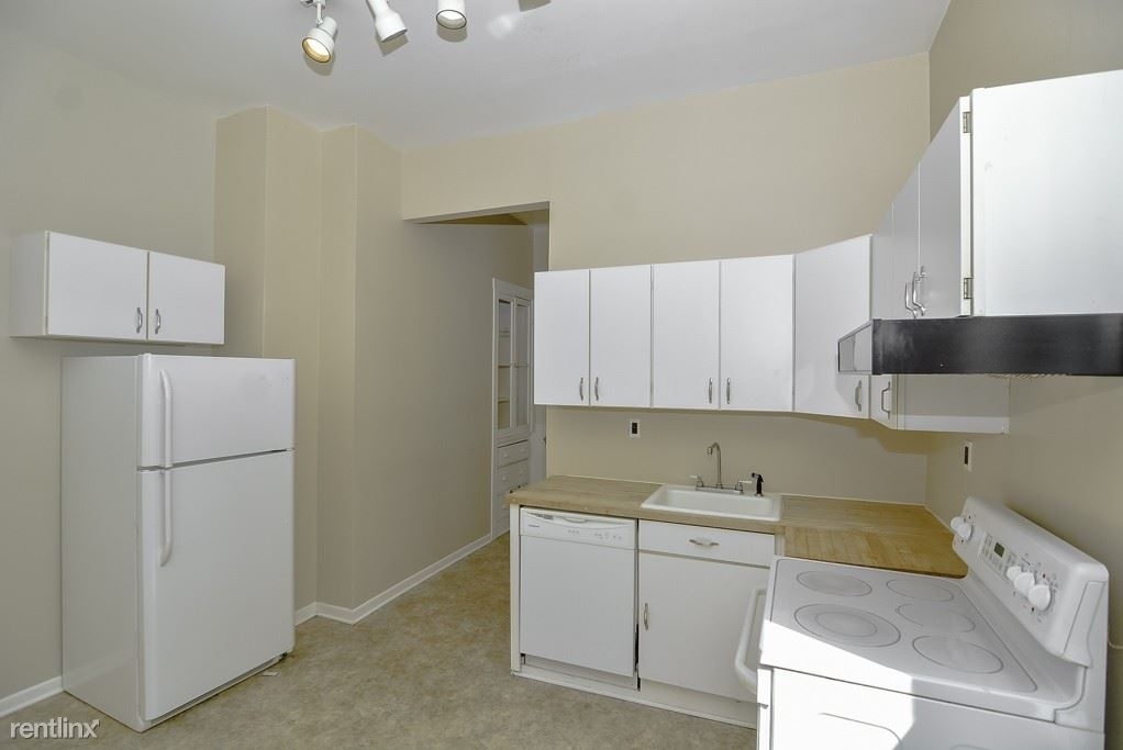 1441 W. Warner, Unit 5 - Photo 1