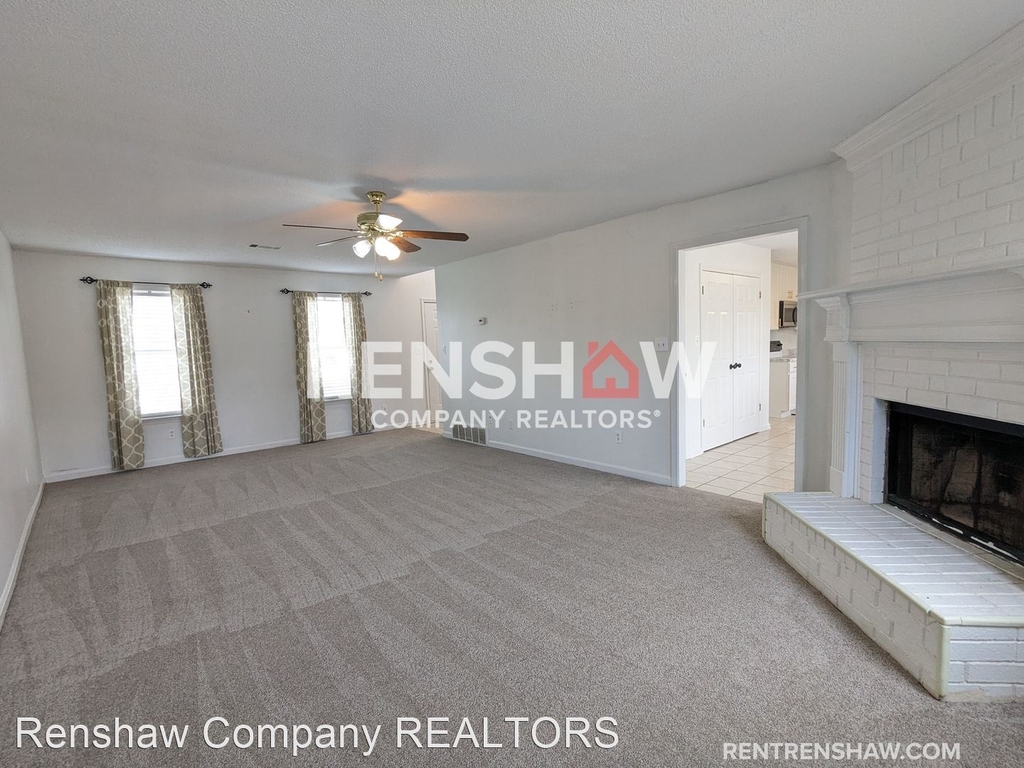 9658 Kingsridge Dr - Photo 2