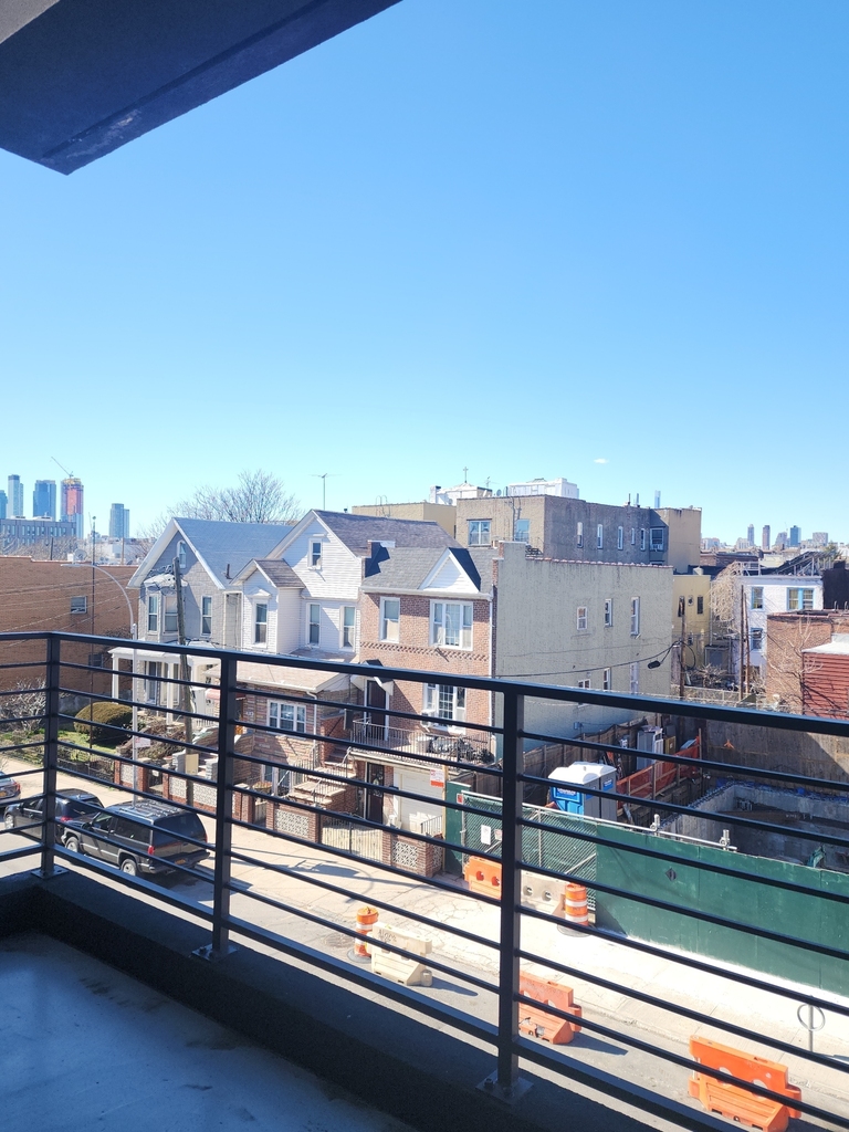 32-7 38th Street - Photo 2