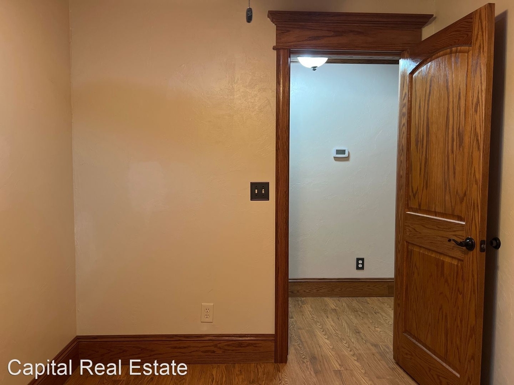 2111 N. Anderson Road Apt B - Photo 13