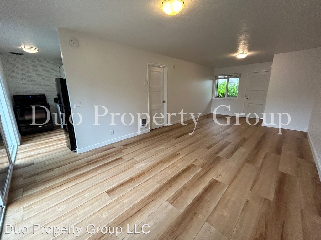 1370 High Street - Photo 2