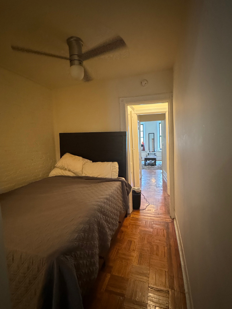 530 West 50th Street - Photo 3