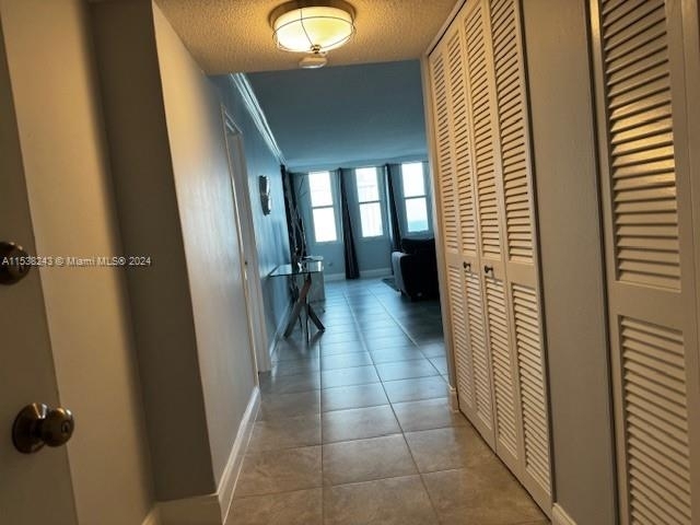 5401 Collins Ave - Photo 4