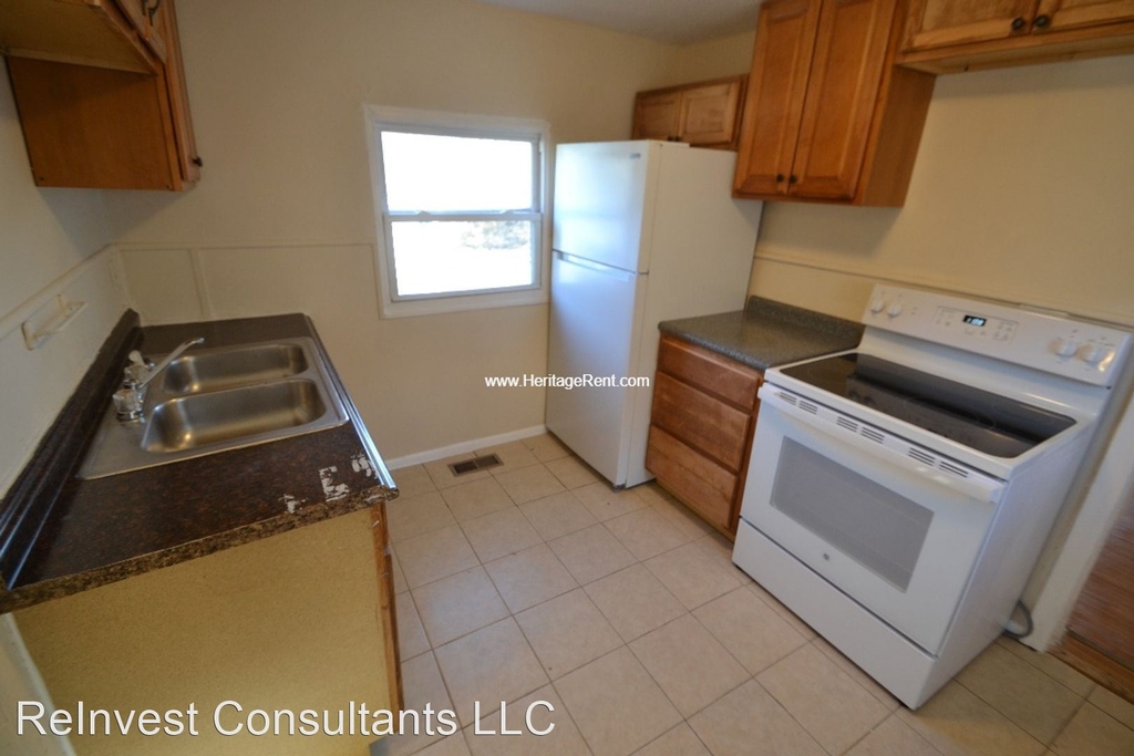 6298 Betts Ave. - Photo 2