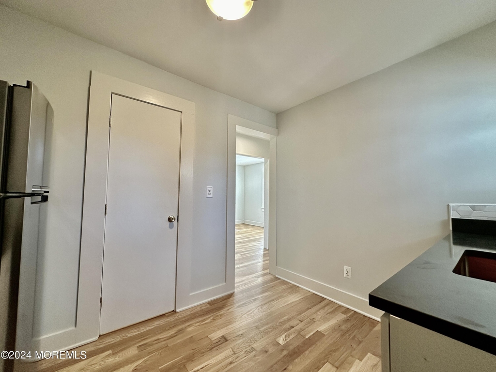 1004 5th Avenue - Photo 4