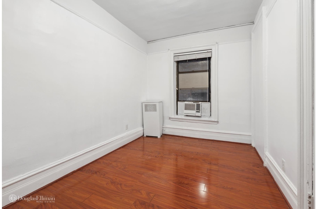 243 W 98th St - Photo 5