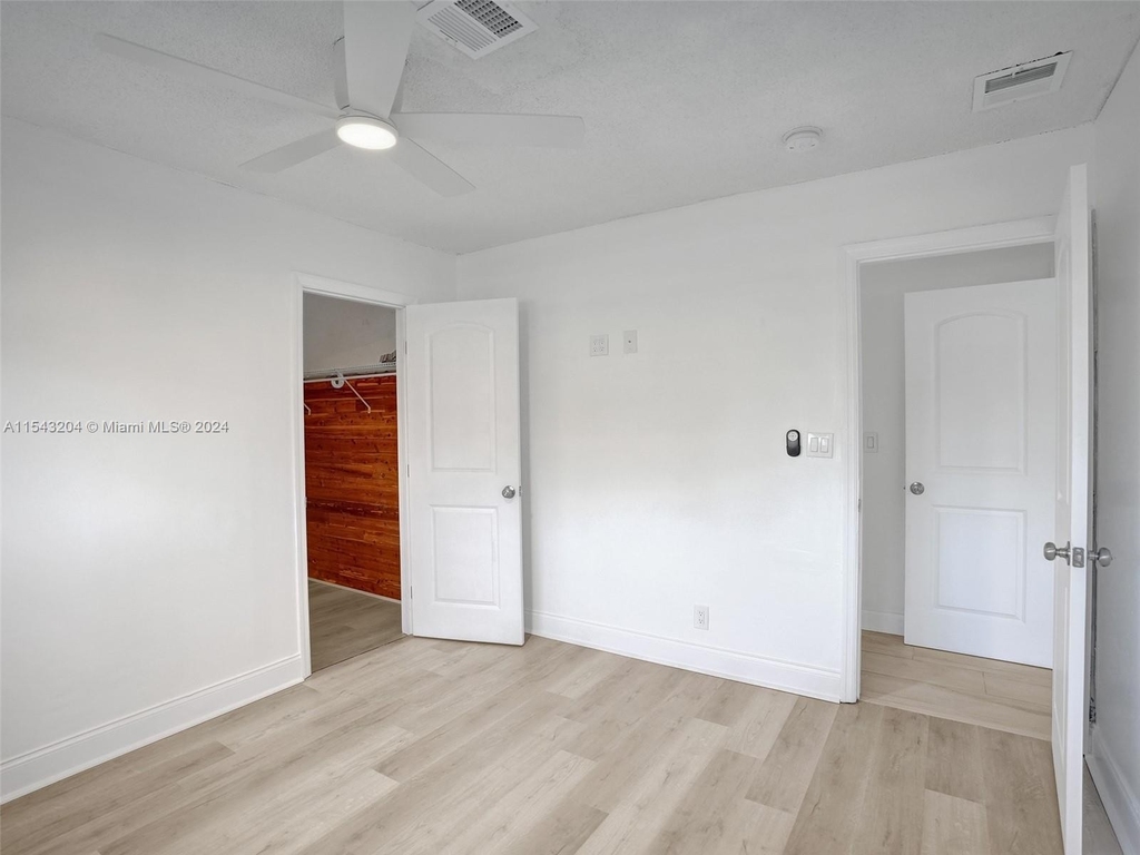 601 Sw 8th Ter - Photo 10