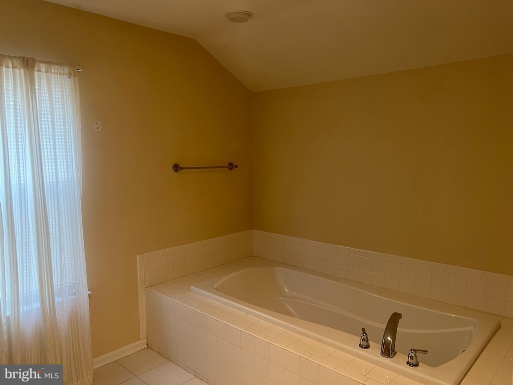 423 Ethan Allen Avenue - Photo 10