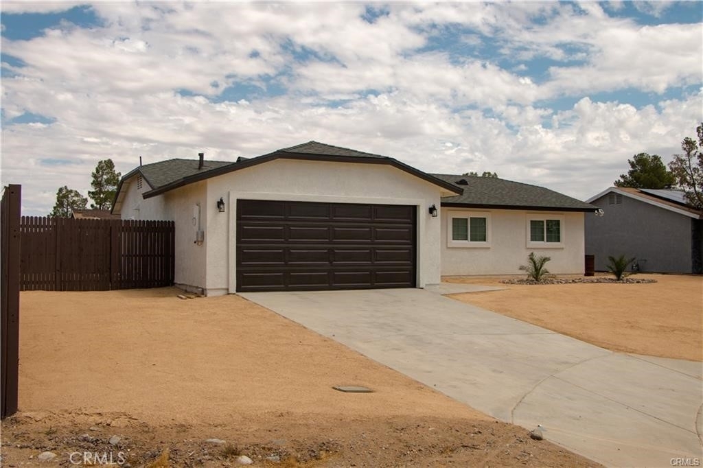 10400 Rodeo Circle - Photo 1