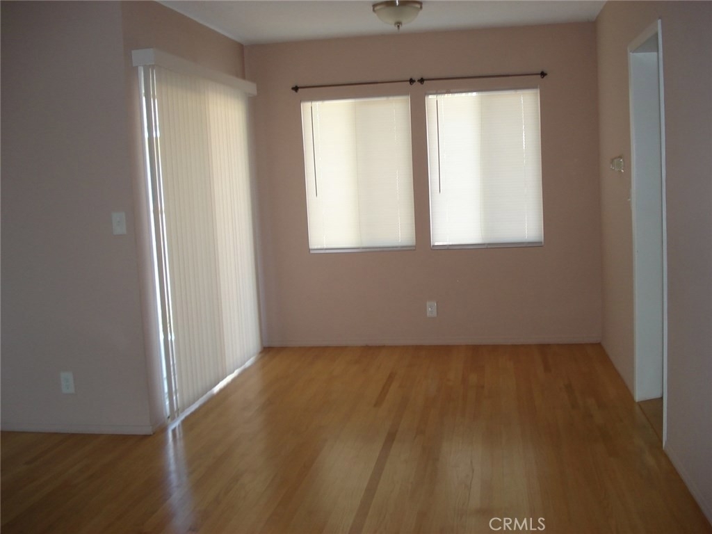 1333 E Kenwood Ave - Photo 3