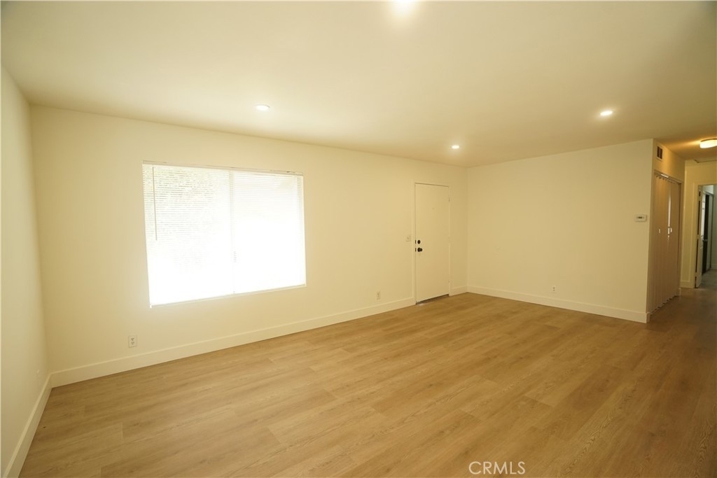 1422 Countrywood Avenue - Photo 4