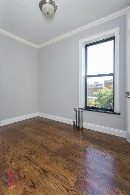 East 105th Street, Unit 21 - Photo 3