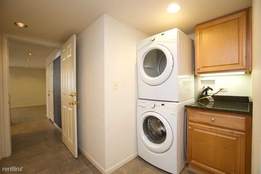 6717 N. Sheridan, Unit Abs1 - Photo 19