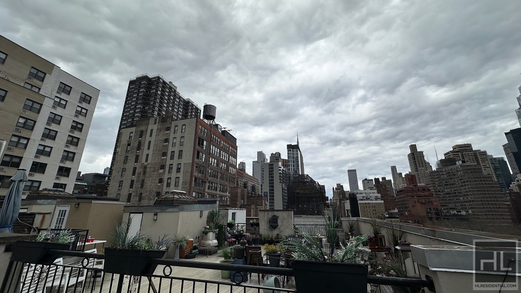 East 35 Street - Photo 13