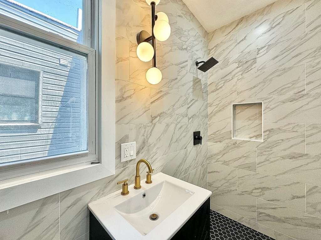 1611 Hancock Street - Photo 12