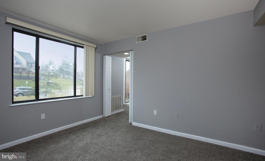 1015 Cherrington Dr - Photo 28