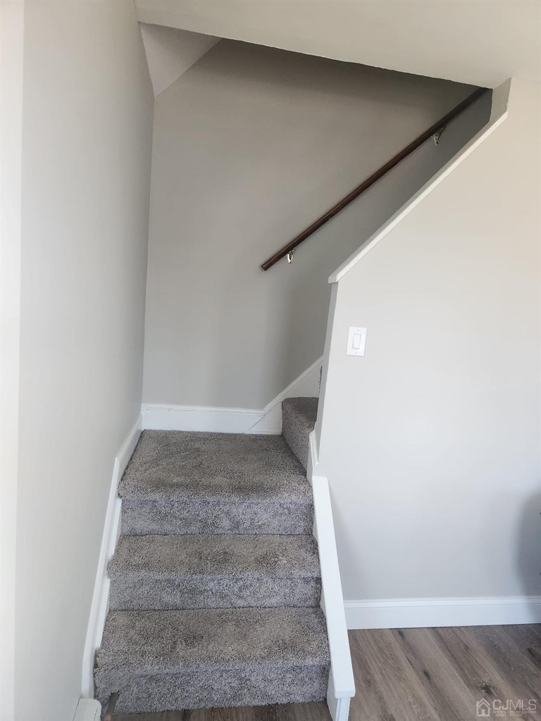 820 Raritan Avenue - Photo 14