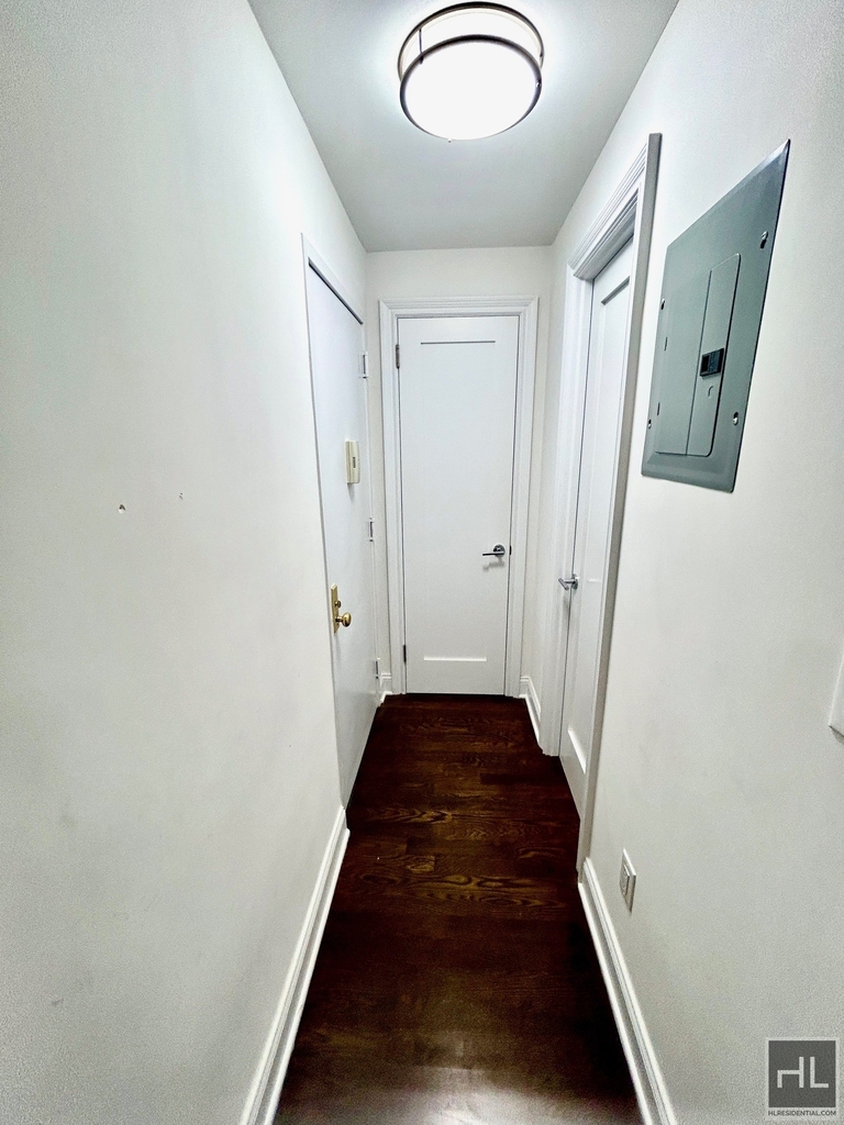 East 56 Street - Photo 10