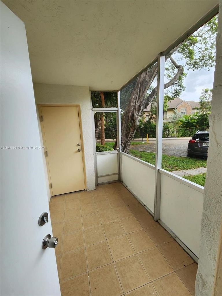 4384 Nw 9th Ave - Photo 13