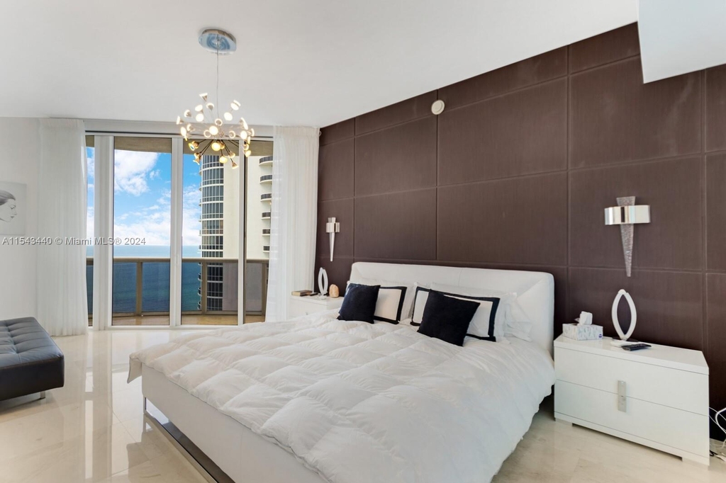 16001 Collins Ave - Photo 11