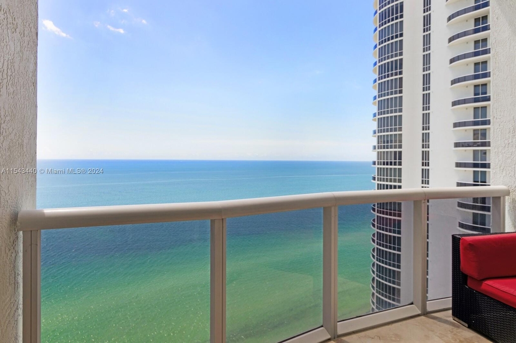 16001 Collins Ave - Photo 41