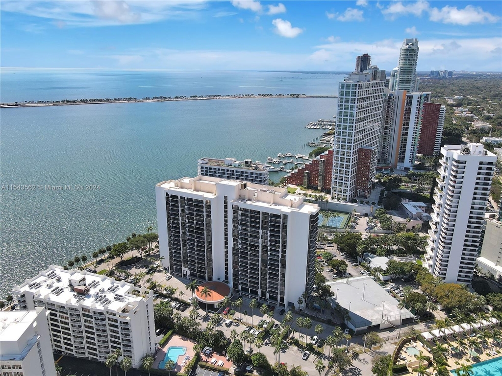 1450 Brickell Bay Dr - Photo 2