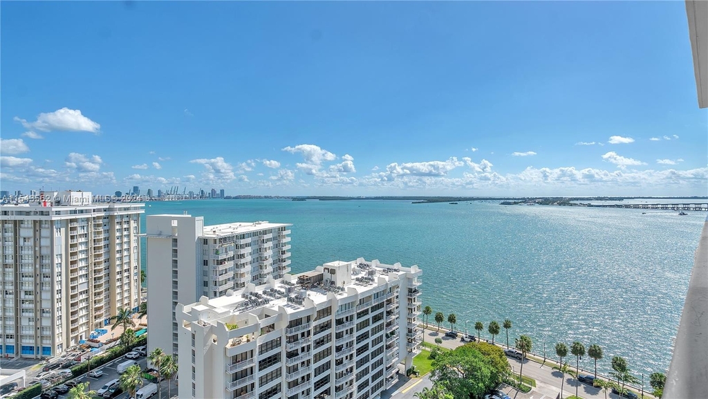 1450 Brickell Bay Dr - Photo 3