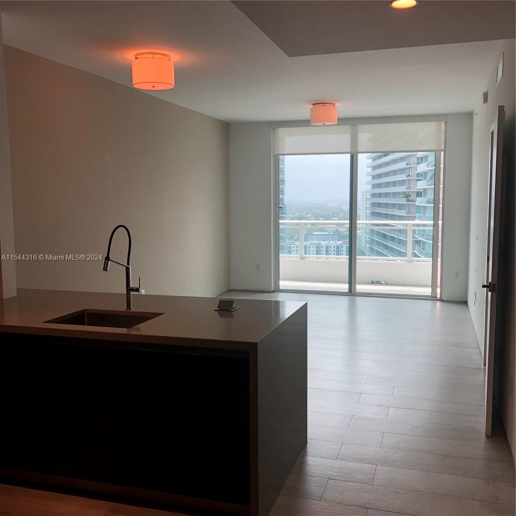 1080 Brickell Ave - Photo 4