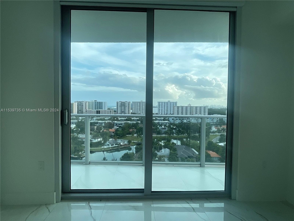 330 Sunny Isles Blvd - Photo 9