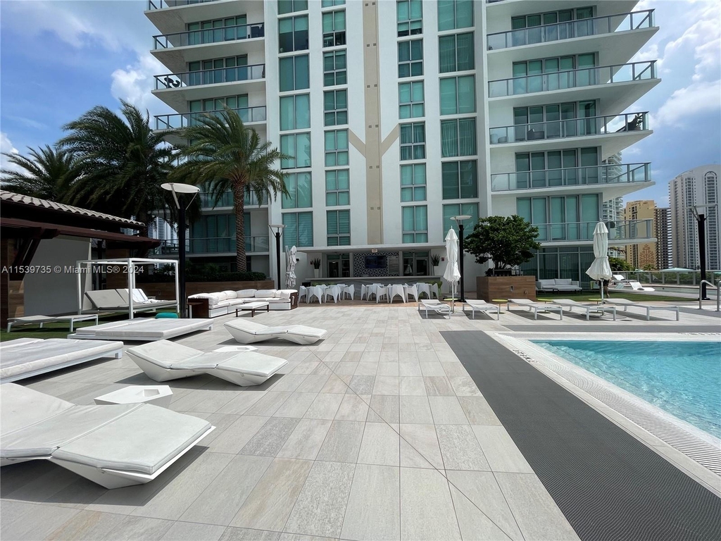 330 Sunny Isles Blvd - Photo 53