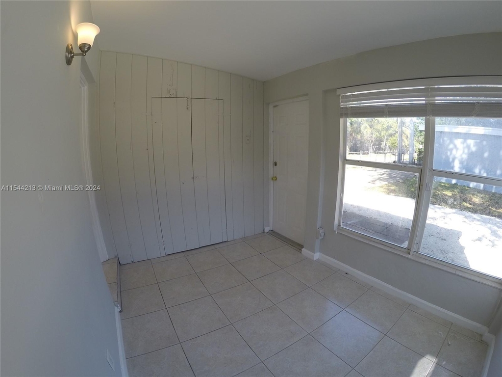 1344 Nw 2nd Ave - Photo 16