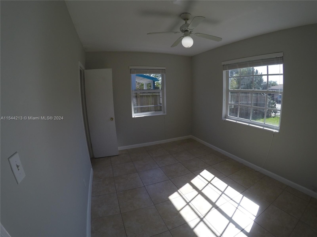 1344 Nw 2nd Ave - Photo 7