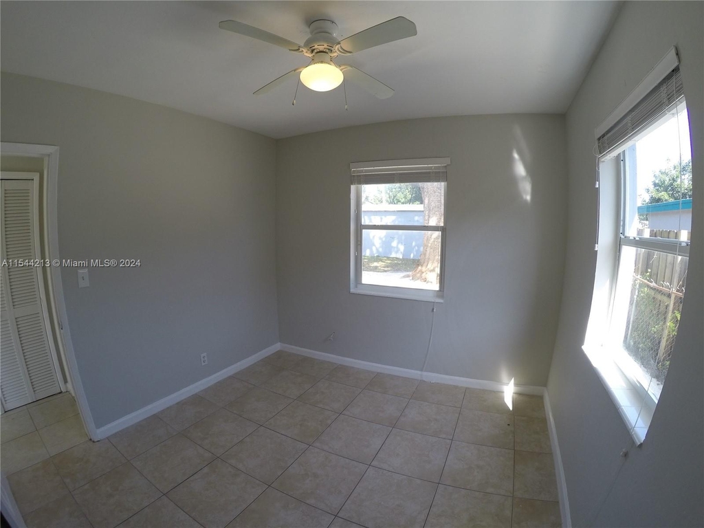 1344 Nw 2nd Ave - Photo 9